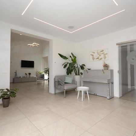 I Delfini - Natural B&B Cesenatico Exterior photo