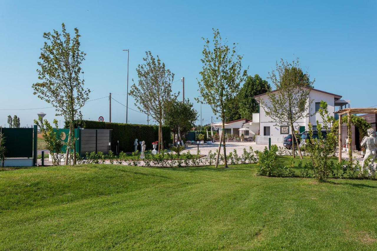 I Delfini - Natural B&B Cesenatico Exterior photo