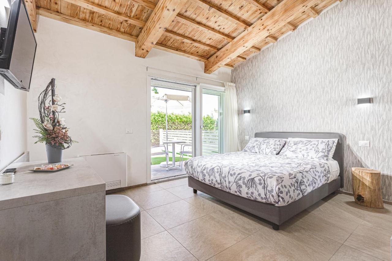 I Delfini - Natural B&B Cesenatico Exterior photo
