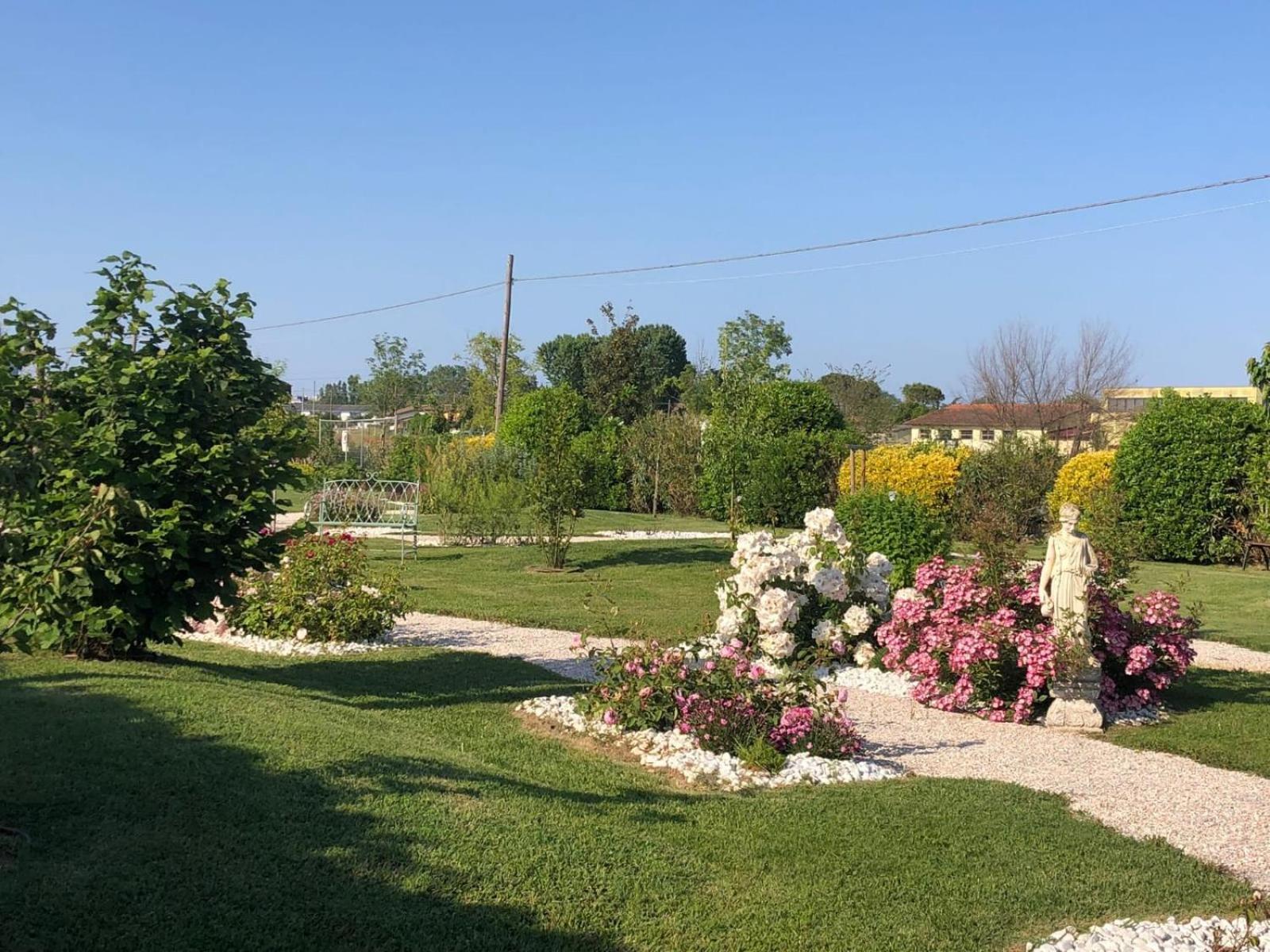 I Delfini - Natural B&B Cesenatico Exterior photo