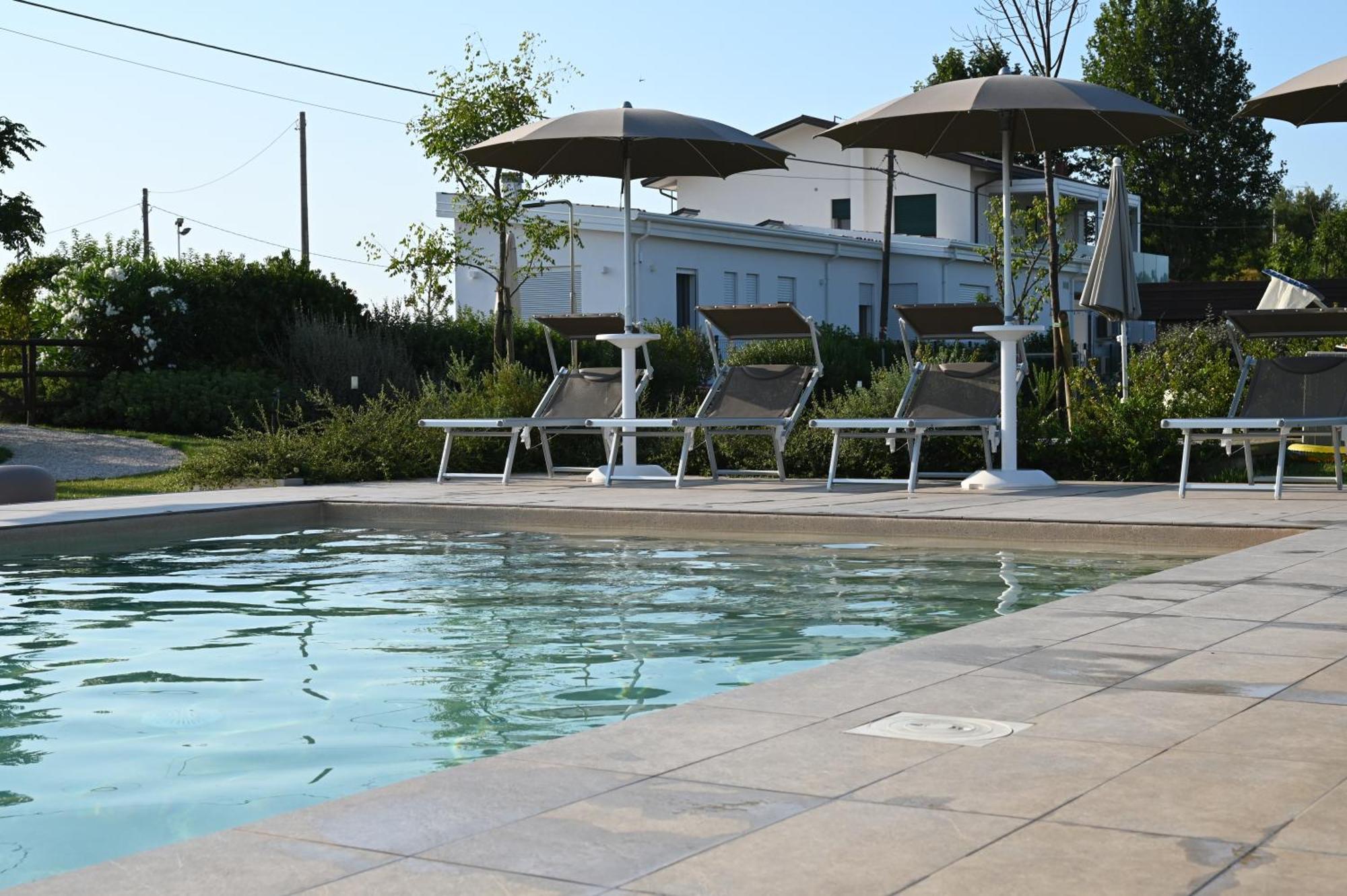 I Delfini - Natural B&B Cesenatico Exterior photo