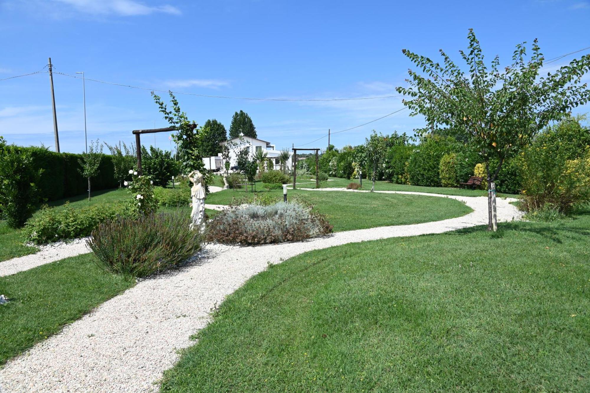 I Delfini - Natural B&B Cesenatico Exterior photo